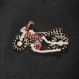 🏖 Vintage Motorcycle Brooch